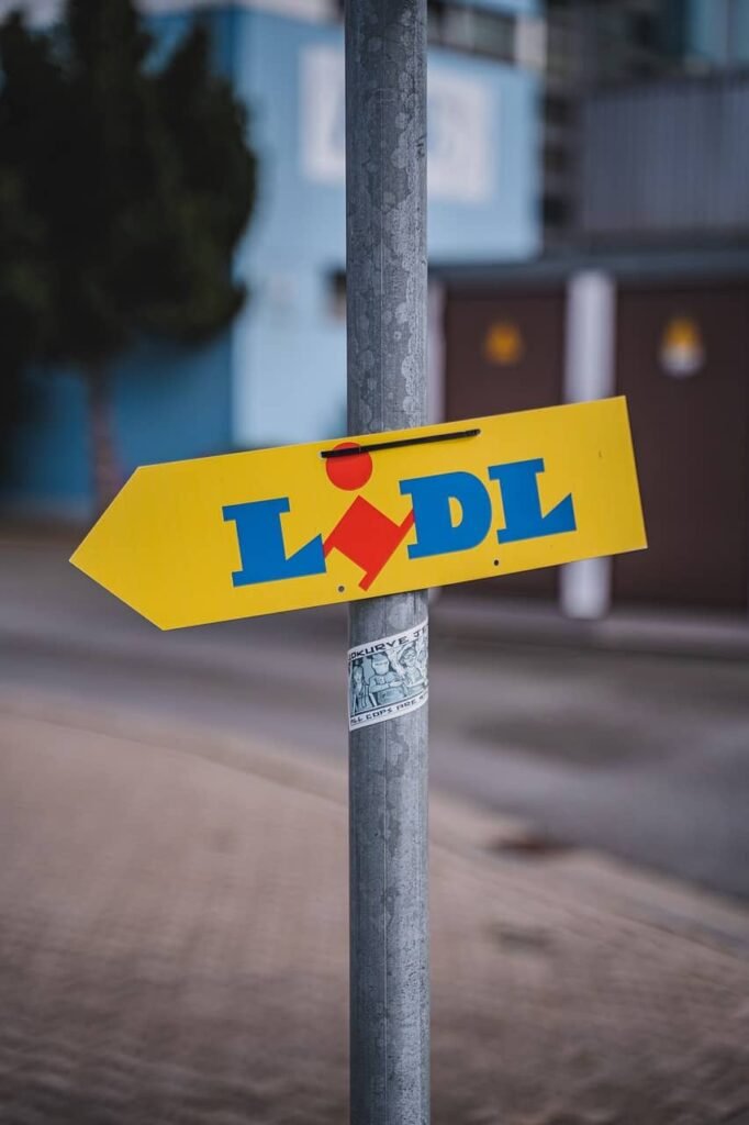 A Lidl sign outdoors